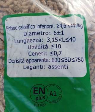 PELETI A1 BUKVA 1170 KG PALETA pak 15 kg (dostupno u Kanfanaru)
