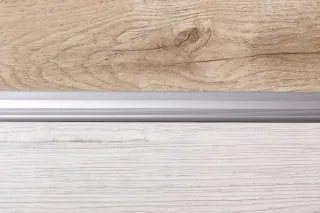 ALU PROFIL SIMPLE-FIX 25 90/SREBRNI SAMOLJEPLJIVI PRIJELAZNI ZAOBLJENI 28mm