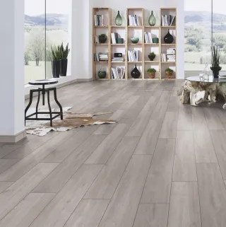 LAMINAT  8mm/Kl.32 VARIOSTEP CLASSIC V FUGA 5946x HRAST ROCKFORD, RASPOLOŽIVO 6,639m2 