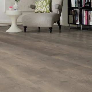 LAMINAT 8mm/Kl.32 HARO TRITTY100 538 767 HRAST BERGAMO CARBON GREY GRAN VIA p=2,68 m2