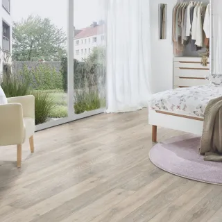LAMINAT 8mm/Kl.32 SUPER NATURAL CLASSIC V FUGA 5543x HRAST COLORADO p=2,2204 m2