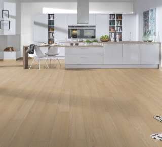 LAMINAT 8mm/Kl.32 SUPER NATURAL CLASSIC PURE+ K641 HRAST SHERIDAN p=2,260 m2