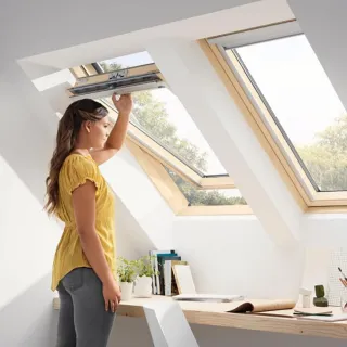 KROVNI PROZOR VELUX BEZBOJNI LAK SA SIGURNOSNIM STAKLOM 70 GORNJA RUČKA 