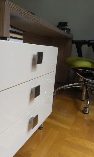 UREDSKI NAMJEŠTAJ 2