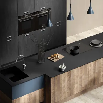 IVERICA OPLEMENJENA 0190 CRNA PE 18/2800/2070mm 