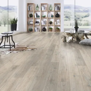 LAMINAT  8mm/Kl.32 SUPER NATURAL CLASSIC V FUGA 5543x HRAST COLORADO p=2,2204 m2 
