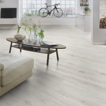LAMINAT 14mm/Kl.33 TITAN V FUGA 5953 HRAST CHANTILLY p=1,41 m2 