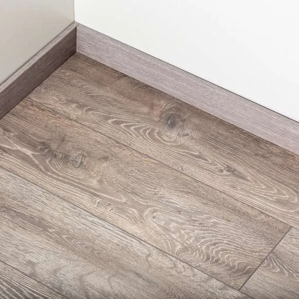 LAMINAT 12mm/Kl.33 FLOOR DREAMS VARIO V FUGA 5542 HRAST SIVI p=1,48 m2 