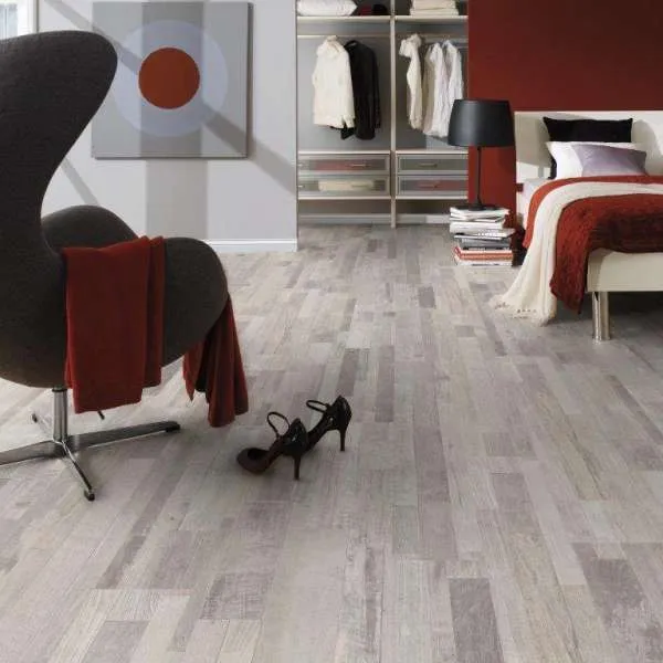 LAMINAT  8mm/Kl.32 CASTELO K039 SILVERSIDE DRIFTWOOD p=2,2204 m2 