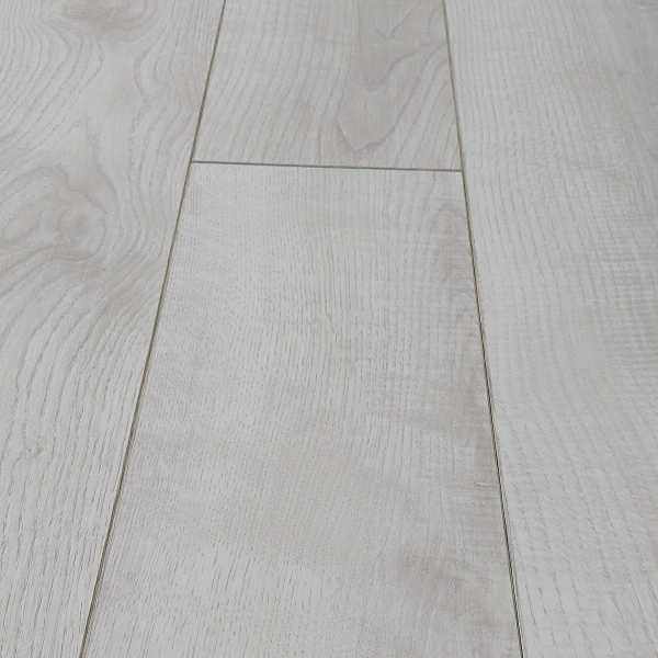 LAMINAT 12mm/Kl.33 VINTAGE 908 HRAST BIJELI 8003 p=1,4481
