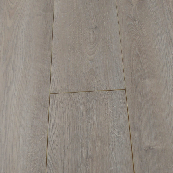 LAMINAT 8mm/Kl.32 V FUGA 560X HRAST LEGACY p=2,179