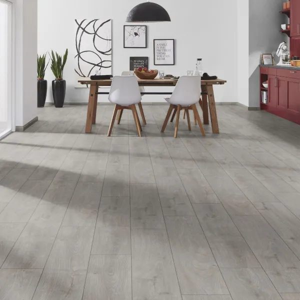 LAMINAT 14mm/Kl.33 TITAN V FUGA K392 HRAST ATOMIC p=1,41 m2
