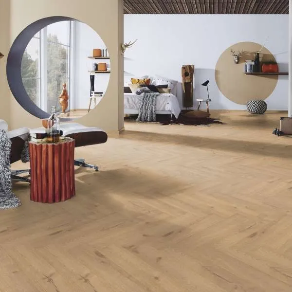 LAMINAT 8mm/Kl.32 HERRINGBONE MO.RE K326 HRAST SUNDANCE RIBLJA KOST p=0,87 m2