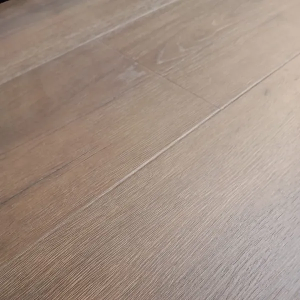 LAMINAT  8mm/Kl.32 CAVALIER 737x RUSTIK HRAST p=2,179 m2 