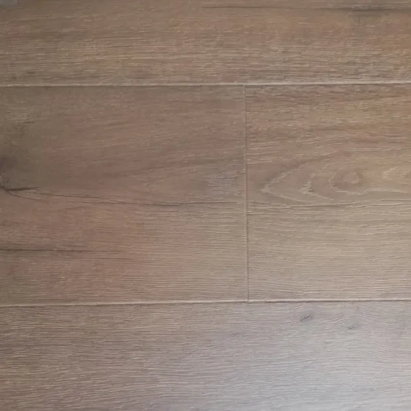 LAMINAT  8mm/Kl.32 CAVALIER 737x RUSTIK HRAST p=2,179 m2 