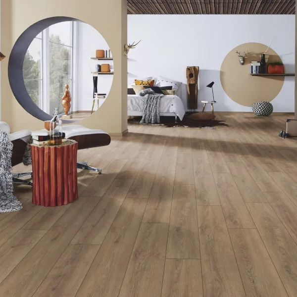 LAMINAT 8mm/Kl.32 SUPER NATURAL CLASSIC PURE + K647 HRAST SOLA p=2,260 m2