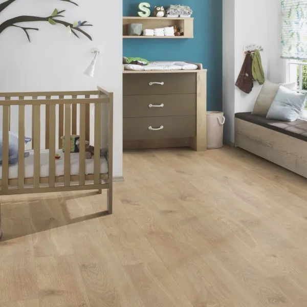 LAMINAT 10mm/Kl.33 KRONOSTEP PURE+ V FUGA K405 HRAST SOLAR p=1,758 m2
