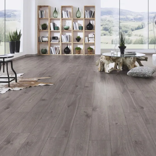 LAMINAT  8mm/Kl.33 ORGANIC Orca PURE + K395 HRAST TORNADO p=2,26 m2 