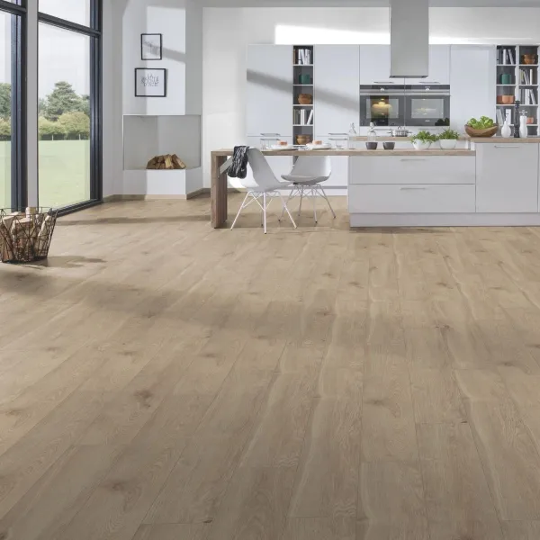 LAMINAT 10mm/Kl.33 KRONOSTEP PURE+ V FUGA K406 HRAST EURUS p=1,758 m2
