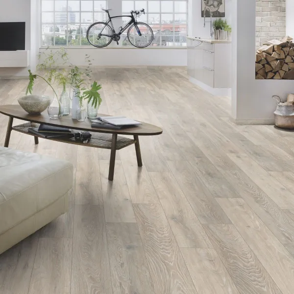 LAMINAT 8mm/Kl.32 SUPER NATURAL CLASSIC PURE + 5543 HRAST COLORADO p=2,260 m2