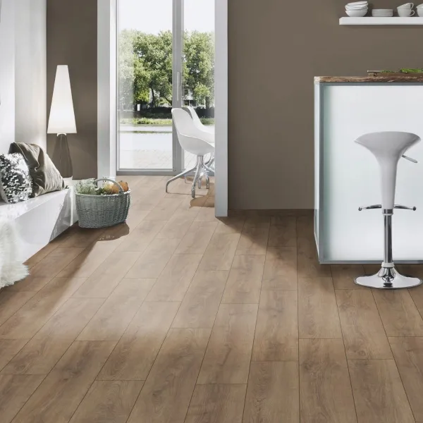 LAMINAT 8mm/Kl.32 KRONOSTEP PURE+ K647W HRAST SOLA p=2,260 m2