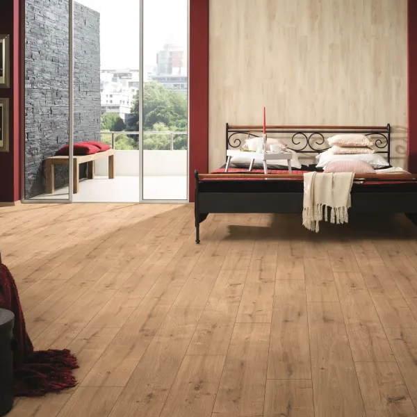LAMINAT 7mm/Kl.31 KRONOSTEP 8837x HRAST ENGLESKI p=2,4672 m2