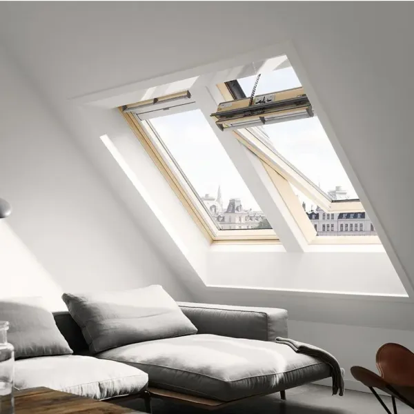 VELUX PREMIUM KROVNI PROZOR, BEZBOJNI LAK, EL. NAPAJANJE, STAKLO 70 