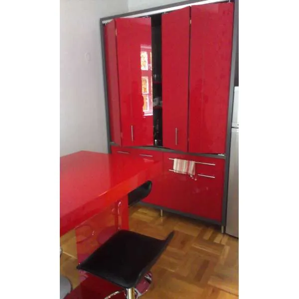 UREDSKI NAMJEŠTAJ 4