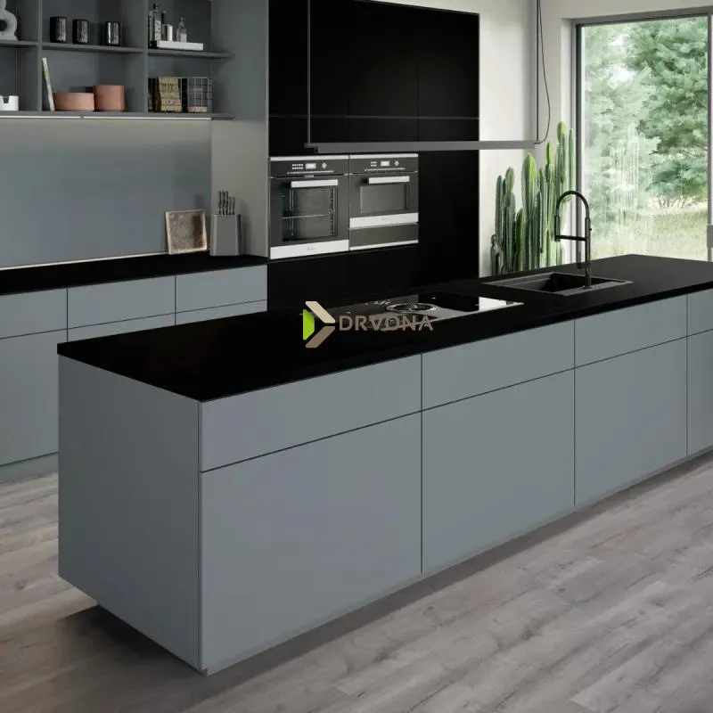 IVERICA OPLEMENJENA U780 ST9 18/2800/2070mm EGGER