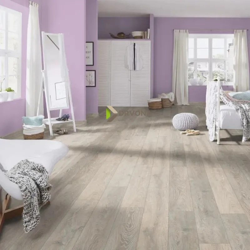 LAMINAT 12mm/Kl.33 KRONOSTEP V FUGA 5543x HRAST COLORADO, RASPOLOŽIVO 13,32 m2