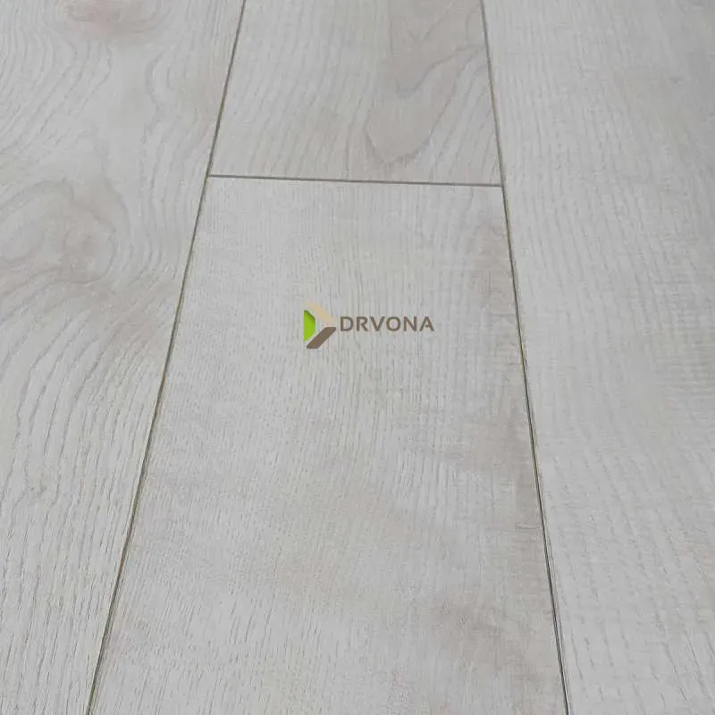 LAMINAT 12mm/Kl.33 VINTAGE 908x HRAST BIJELI 8003, RASPOLOŽIVO 8,688 m2