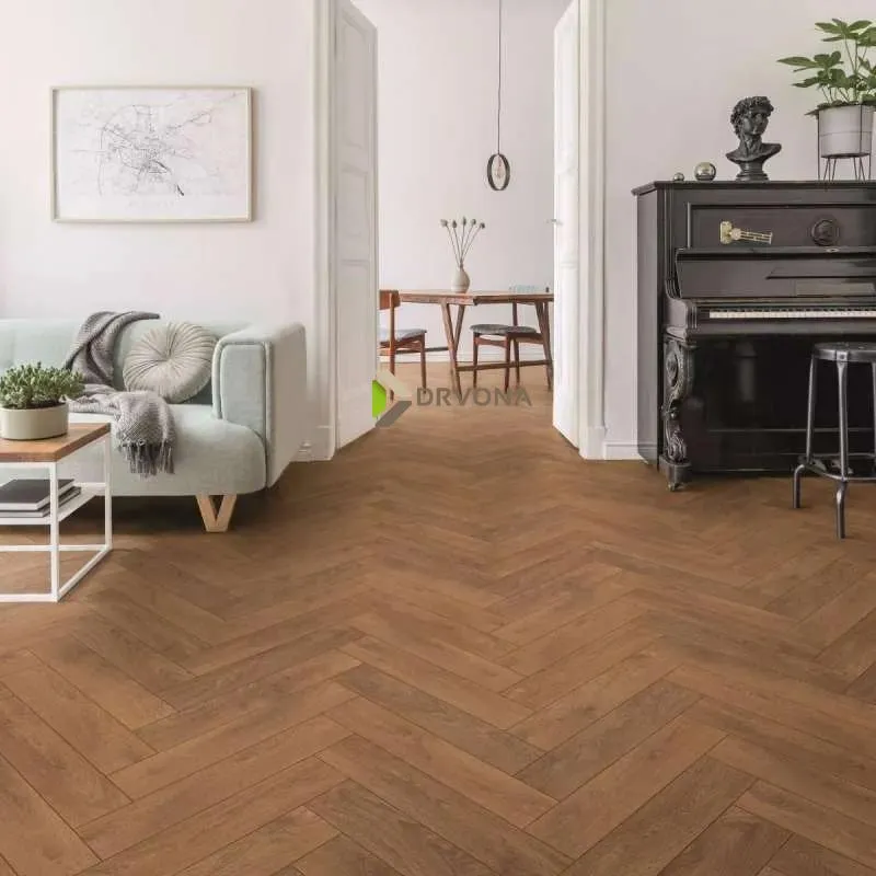 LAMINAT 8mm/Kl.32 HERRINGBONE MO.RE 8573 HRAST HARLECH RIBLJA KOST p=0,87 m2