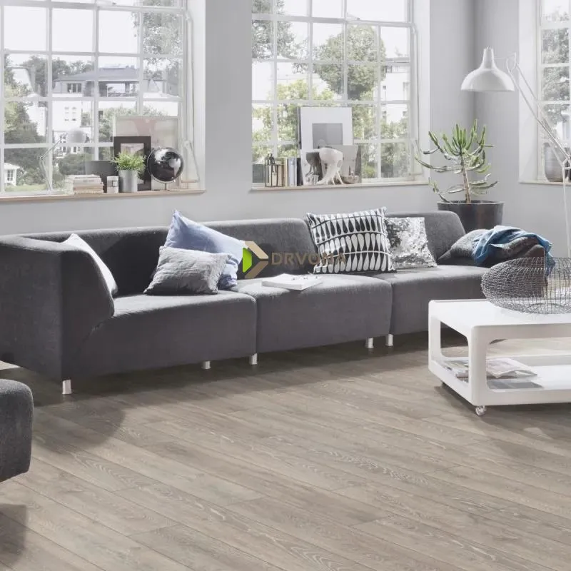 LAMINAT 8mm/Kl.32 SUPER NATURAL CLASSIC V FUGA 5542x HRAST SIVI p=2,2204 m2