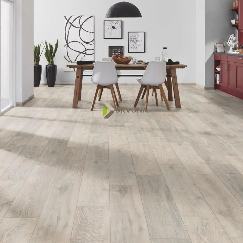 LAMINAT 8mm/Kl.32 SUPER NATURAL CLASSIC V FUGA 5543x HRAST COLORADO p=2,2204 m2