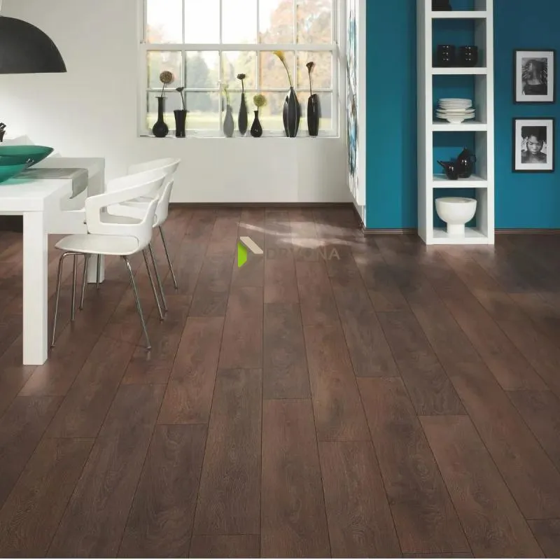 LAMINAT 8mm/Kl.32 SUPER NATURAL CLASSIC V FUGA 8633x HRAST SHIRE p=2,2204 m2
