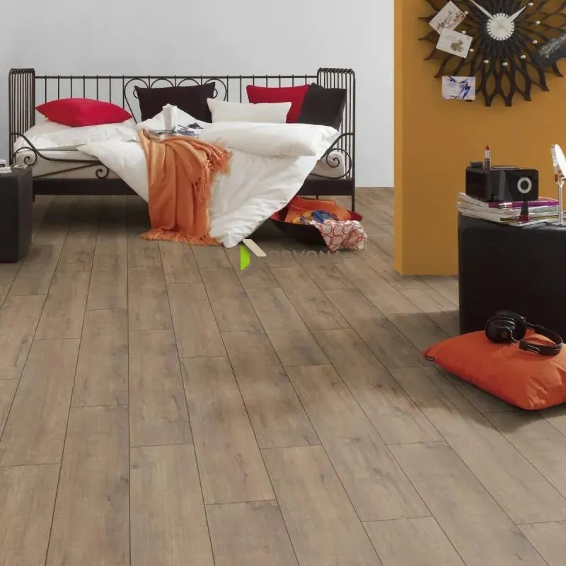 LAMINAT 8mm/Kl.32 SUPER NATURAL CLASSIC PURE + K635 HRAST APOLLO p=2,260 m2