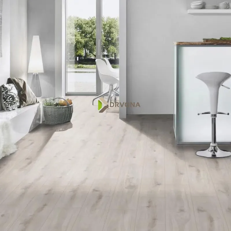LAMINAT 8mm/Kl.33 ORGANIC Orca PURE + K231 HRAST MISTY p=2,26 m2