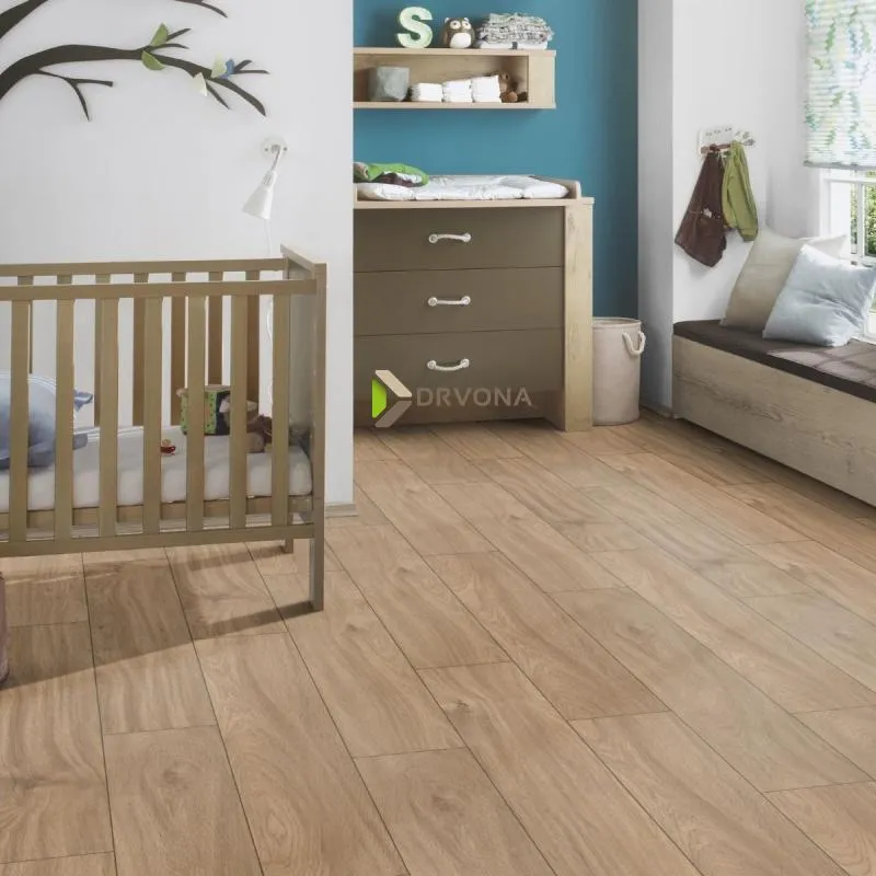 LAMINAT 8mm/Kl.32 SUPER NATURAL CLASSIC PURE+ K338 HRAST CREDENZA p=2,260 m2