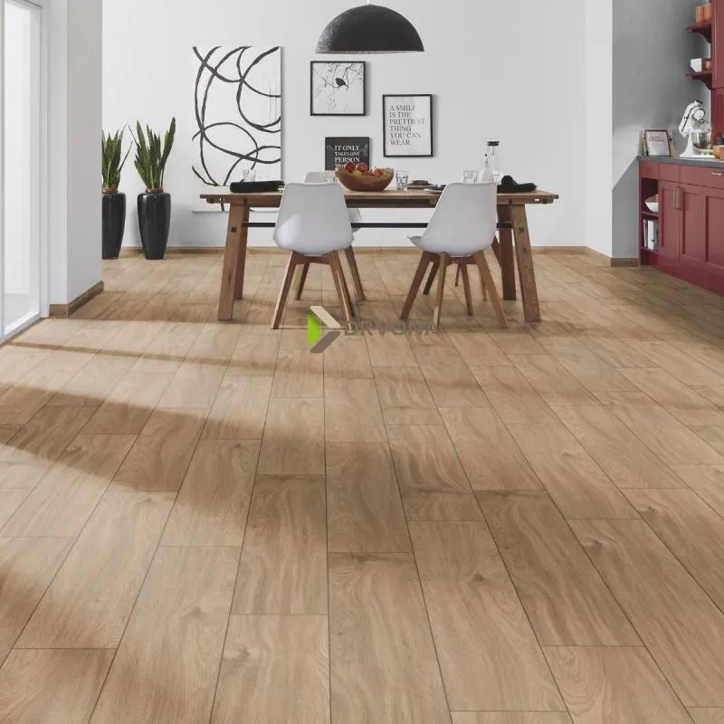 LAMINAT 8mm/Kl.32 SUPER NATURAL CLASSIC PURE+ K338 HRAST CREDENZA p=2,260 m2