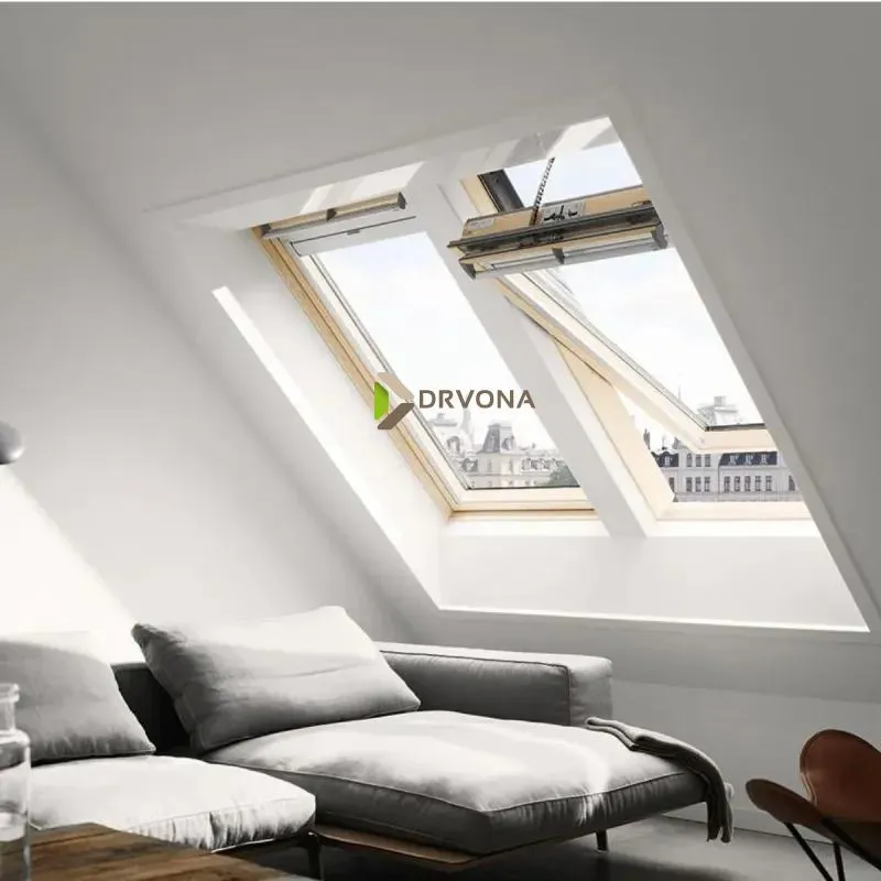 VELUX PREMIUM KROVNI PROZOR, BEZBOJNI LAK, SOLARNO NAPAJANJE, STAKLO 70 