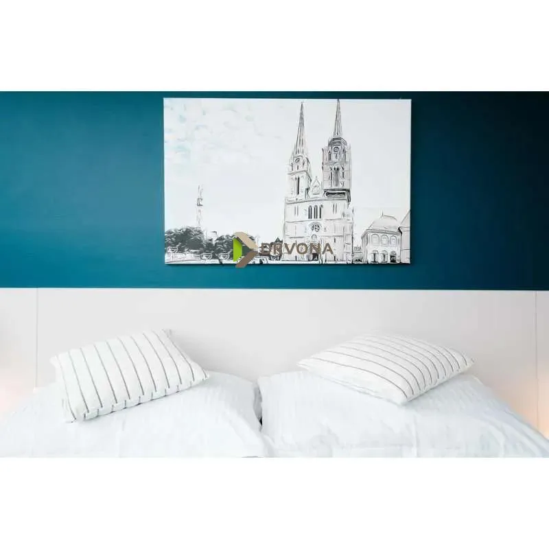 HOTEL BLUE 